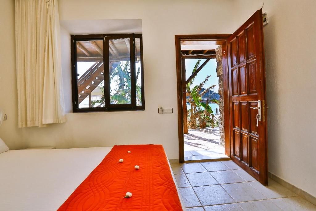 Kekova Theimussa Hotel Kaleucagiz Exterior photo